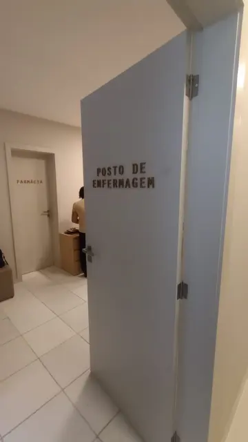 Identificação de portas · posto de enfermagem e farmácia