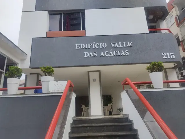 Edifício Valle das Acácias · letras em relevo