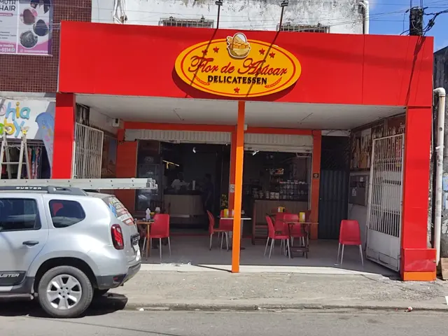 Flor de Açúcar · fachada em ACM, vista frontal